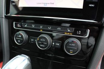 VOLKSWAGEN GOLF 1.4 TSI 8.7kWh GTE Advance Hatchback 5dr Petrol Plug-in Hybrid D