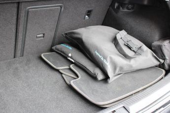 VOLKSWAGEN GOLF 1.4 TSI 8.7kWh GTE Advance Hatchback 5dr Petrol Plug-in Hybrid D