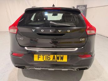 VOLVO V40 CROSS COUNTRY 2.0 D2 Pro Hatchback 5dr Diesel Manual Euro 6 (s/s) (120 ps)