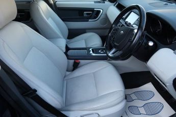 LAND ROVER DISCOVERY SPORT 2.0 TD4 SE Tech SUV 5dr Diesel Auto 4WD Euro 6 (s/s) (180 ps)