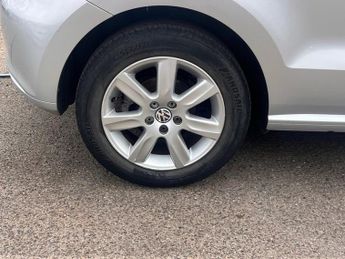 VOLKSWAGEN POLO 1.4 SE Hatchback 3dr Petrol DSG Euro 5 (85 ps)