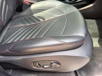 ASTON MARTIN DBX 4.0 V8 707 SUV 5dr Petrol Auto 4WD Euro 6 (s/s) (707 ps)