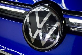VOLKSWAGEN GOLF 2.0 TSI R Hatchback 5dr Petrol DSG 4Motion Euro 6 (s/s) (320 ps)