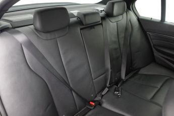 BMW 3 SERIES 3.0 330d M Sport Saloon 4dr Diesel Auto Euro 5 (s/s) (258 ps)