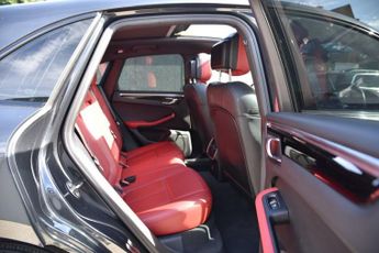 PORSCHE MACAN 3.0T V6 S SUV 5dr Petrol PDK 4WD Euro 6 (s/s) (354 ps)