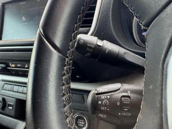VAUXHALL Vivaro Life Electric 50kWh Ultimate MPV 5dr Electric Auto LWB (8 Seat, 11kW Charger) 