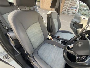 VOLKSWAGEN ID.3 Pro Performance 58kWh Life Hatchback 5dr Electric Auto (204 ps)