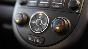 KIA SOUL 1.6 CRDi 2 SUV 5dr Diesel Auto Euro 5 (126 bhp)