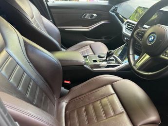 BMW 3 SERIES 2.0 330e 12kWh M Sport Pro Edition Touring 5dr Petrol Plug-in Hy