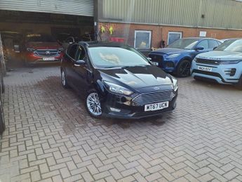 Ford Focus 1.0T EcoBoost Zetec Edition Hatchback 5dr Petrol Manual Euro 6 (