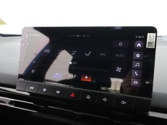 MG MG 4 64kWh SE Long Range Hatchback 5dr Electric Auto (203 ps)