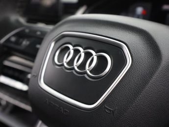 AUDI Q5 2.0 TFSIe 50 S line SUV 5dr Petrol Plug-in Hybrid S Tronic quatt