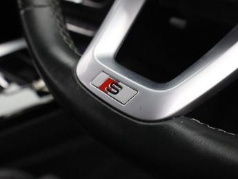 AUDI Q5 2.0 TFSIe 50 S line SUV 5dr Petrol Plug-in Hybrid S Tronic quatt