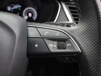 AUDI Q5 2.0 TFSIe 50 S line SUV 5dr Petrol Plug-in Hybrid S Tronic quatt