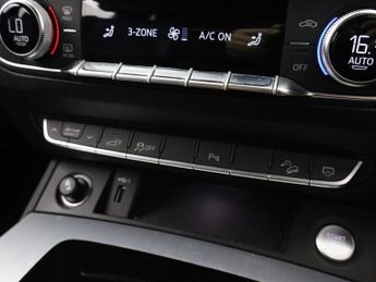 AUDI Q5 2.0 TFSIe 50 S line SUV 5dr Petrol Plug-in Hybrid S Tronic quatt