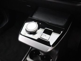 MG MG 4 51kWh SE Hatchback 5dr Electric Auto (170 ps)