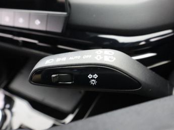 MG MG 4 51kWh SE Hatchback 5dr Electric Auto (170 ps)