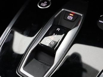 AUDI Q4 E-TRON 40 S line SUV 5dr Electric Auto 82kWh (204 ps)