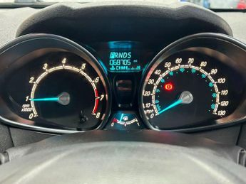 FORD FIESTA 1.0T EcoBoost Zetec Hatchback 5dr Petrol Powershift Euro 6 (100 