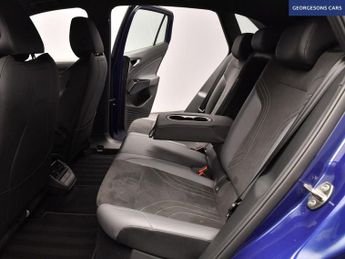 VOLKSWAGEN ID4 Pure 52kWh Life Edition SUV 5dr Electric Auto (148 ps)