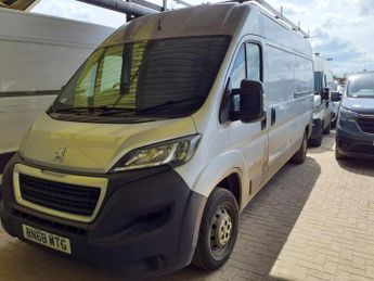 Peugeot Boxer 2.0 BlueHDi 335 Professional Panel Van 5dr Diesel Manual L3 H2 E