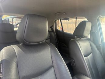 NISSAN LEAF 30kWh Tekna Hatchback 5dr Electric Auto (109 bhp)