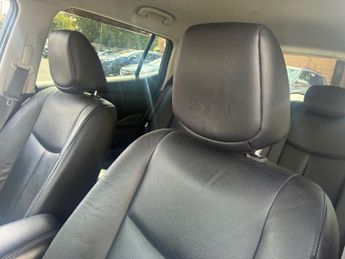 NISSAN LEAF 30kWh Tekna Hatchback 5dr Electric Auto (109 bhp)
