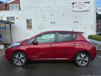 NISSAN LEAF 30kWh Tekna Hatchback 5dr Electric Auto (109 bhp)