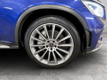 MERCEDES-BENZ GLC 2.0 GLC300d AMG Line (Premium) SUV 5dr Diesel G-Tronic+ 4MATIC E