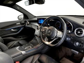 MERCEDES-BENZ GLC 2.0 GLC300d AMG Line (Premium) SUV 5dr Diesel G-Tronic+ 4MATIC E