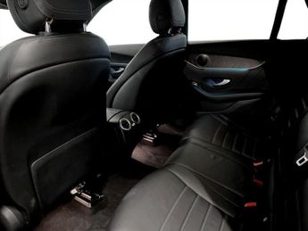 MERCEDES-BENZ GLC 2.0 GLC300d AMG Line (Premium) SUV 5dr Diesel G-Tronic+ 4MATIC E