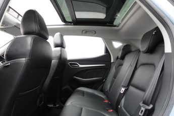 MG MG ZS 44.5kWh Exclusive SUV 5dr Electric Auto (143 ps)