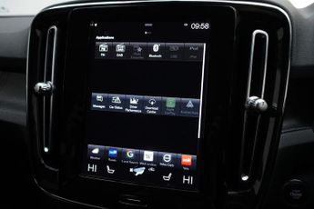 VOLVO XC40 1.5h T4 Recharge 10.7kWh Plus SUV 5dr Petrol Plug-in Hybrid Auto