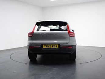 VOLVO XC40 2.0 B3 MHEV Plus Dark SUV 5dr Petrol Hybrid DCT Auto Euro 6 (s/s