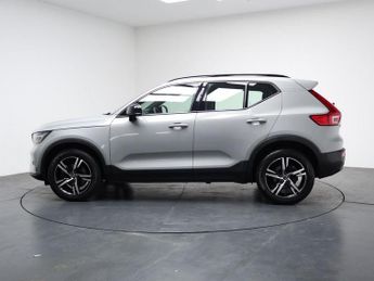 VOLVO XC40 2.0 B3 MHEV Plus Dark SUV 5dr Petrol Hybrid DCT Auto Euro 6 (s/s