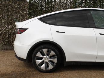 TESLA MODEL Y (Dual Motor) Long Range SUV 5dr Electric Auto 4WDE (384 bhp)