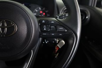 TOYOTA YARIS 1.5 VVT-h Icon E-CVT Euro 6 (s/s) 5dr
