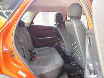 RENAULT CAPTUR 1.5 dCi ENERGY Dynamique Nav SUV 5dr Diesel Auto Euro 6 (s/s) (9