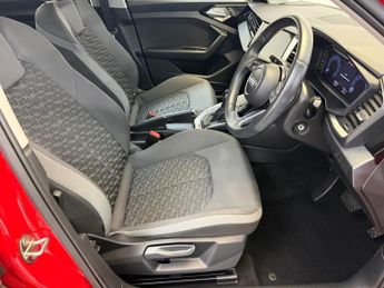 AUDI A1 1.0 TFSI 30 Citycarver 5dr Petrol S Tronic Euro 6 (s/s) (116 ps)