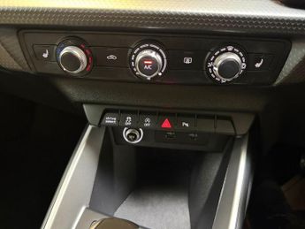 AUDI A1 1.0 TFSI 30 Citycarver 5dr Petrol S Tronic Euro 6 (s/s) (116 ps)