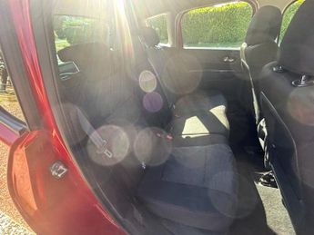 PEUGEOT 3008 1.6 HDi Sport SUV 5dr Diesel EGC Euro 5 (112 ps)