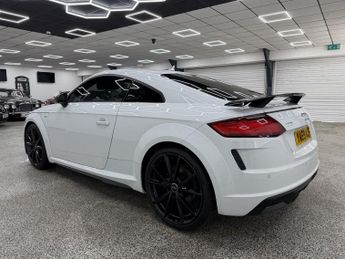 AUDI TT 2.0 TFSI 40 Black Edition Coupe 3dr Petrol S Tronic Euro 6 (s/s)