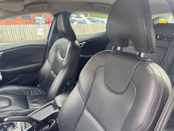 VOLVO V40 2.0 D3 SE Hatchback 5dr Diesel Geartronic Euro 5 (s/s) (150 ps)