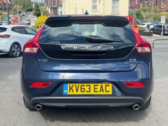 VOLVO V40 2.0 D3 SE Hatchback 5dr Diesel Geartronic Euro 5 (s/s) (150 ps)
