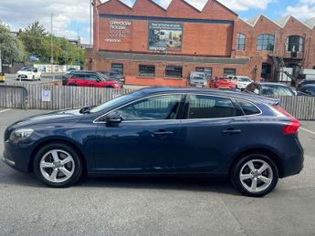 VOLVO V40 2.0 D3 SE Hatchback 5dr Diesel Geartronic Euro 5 (s/s) (150 ps)