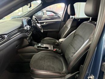 FORD KUGA 2.0 EcoBlue ST-Line SUV 5dr Diesel Auto AWD Euro 6 (s/s) (190 ps