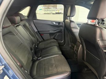 FORD KUGA 2.0 EcoBlue ST-Line SUV 5dr Diesel Auto AWD Euro 6 (s/s) (190 ps