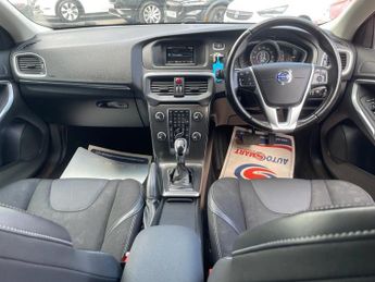 VOLVO V40 1.6 D2 SE Hatchback 5dr Diesel Powershift Euro 5 (s/s) (115 ps)
