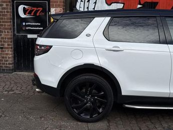 LAND ROVER DISCOVERY SPORT 2.0 TD4 HSE Black SUV 5dr Diesel Auto 4WD Euro 6 (s/s) (180 ps)