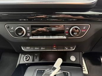 AUDI Q5 2.0 TDI 40 Black Edition SUV 5dr Diesel S Tronic quattro Euro 6 